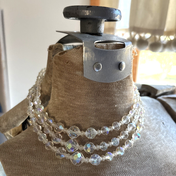 Vintage Lot of 3 Necklaces AB Crystal Faux Pearl Gold Tone Napier Monet Layered - Picture 4 of 16